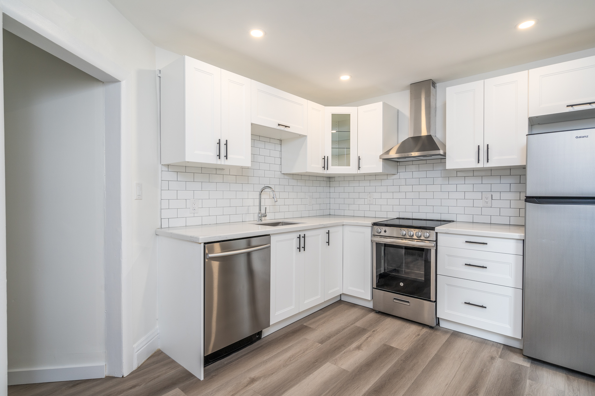 Bright renovated 1BR near Tim Hortons Field, Stipley